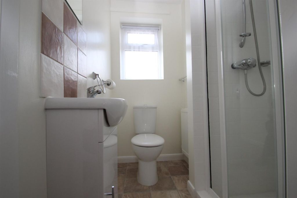 Property photo 3 of 16 .