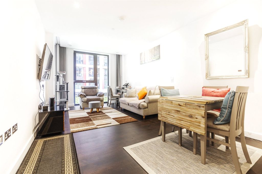 Property photo 2 of 22 Picture No. 01