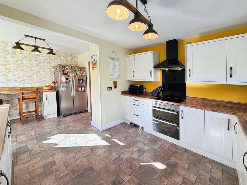 Property photo 2 of 34 Kitchen