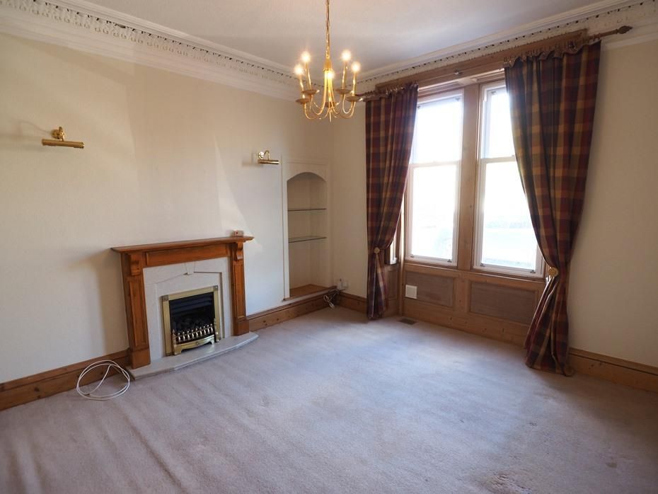 Property photo 3 of 27