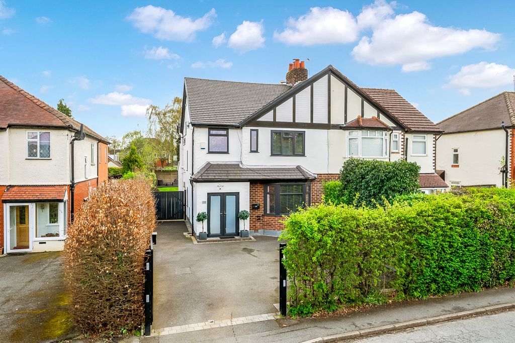 Property photo 1 of 30 11 Lacey Green