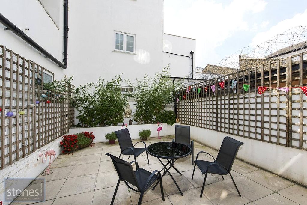 Property photo 2 of 13 Terrace