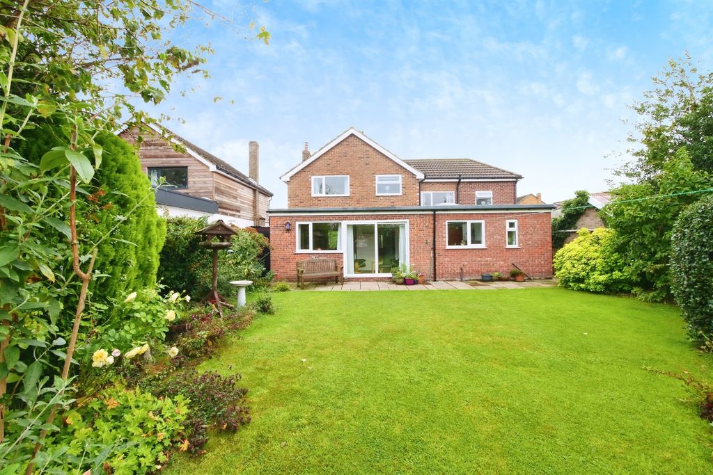 Property photo 2 of 16