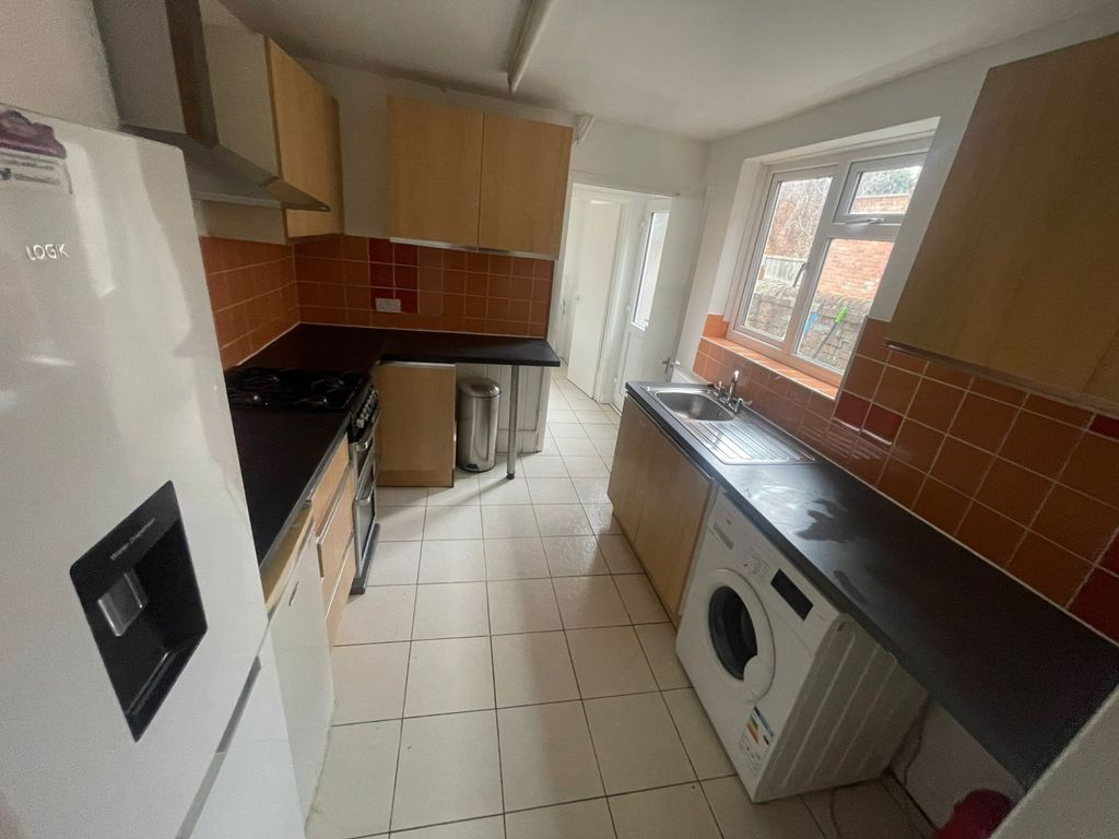 Property photo 2 of 9 Photo-2023-02-16-14-59-52 4