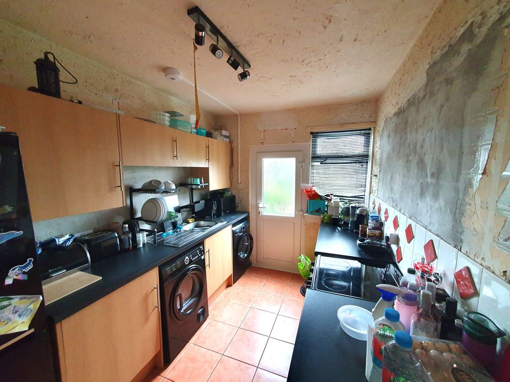 Property photo 3 of 9 3