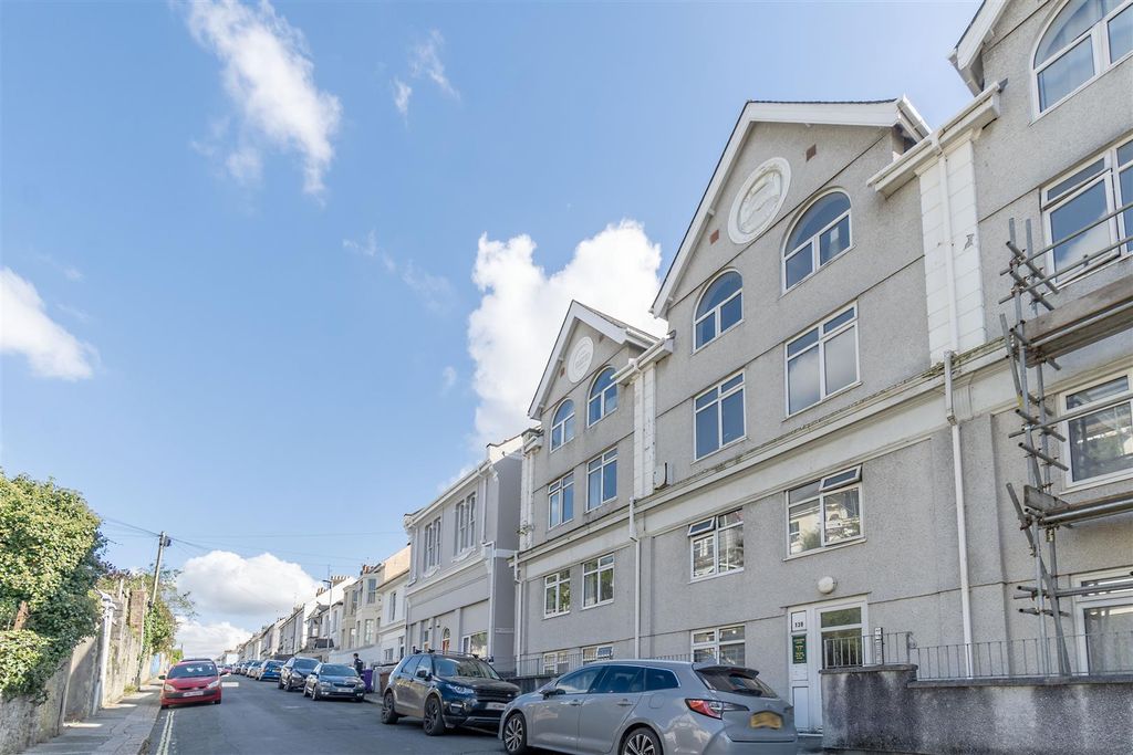 Property photo 1 of 5 Exterior.Jpg