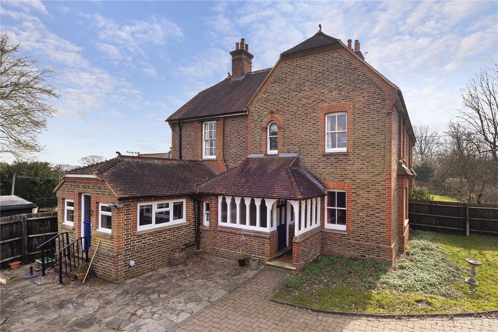 Property photo 1 of 19 Picture No. 01