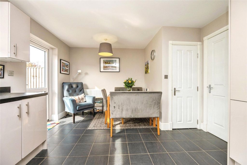 Property photo 2 of 20 Kitchen Dining Room