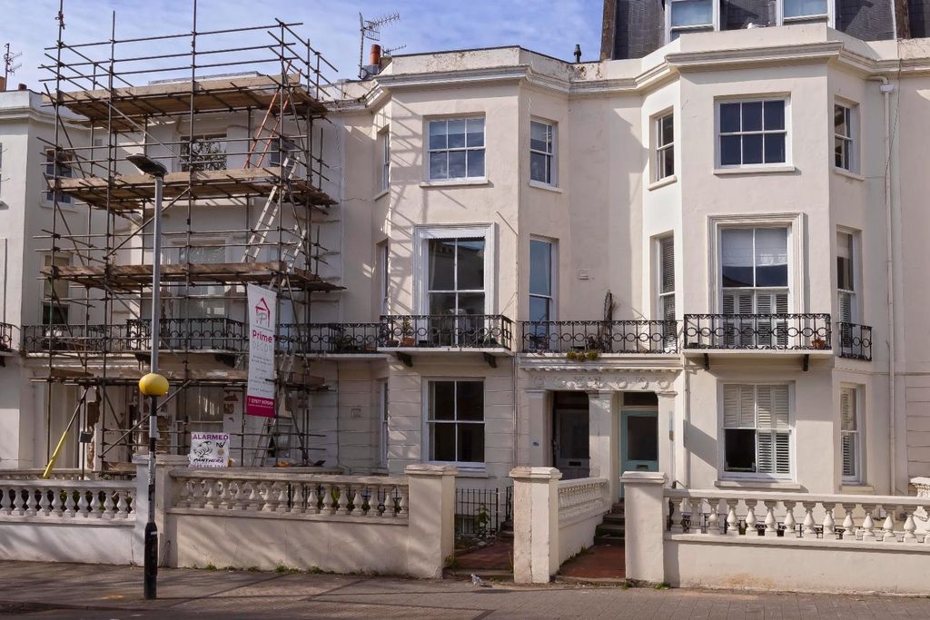 Property photo 3 of 17 Goldsmid_17.Jpg