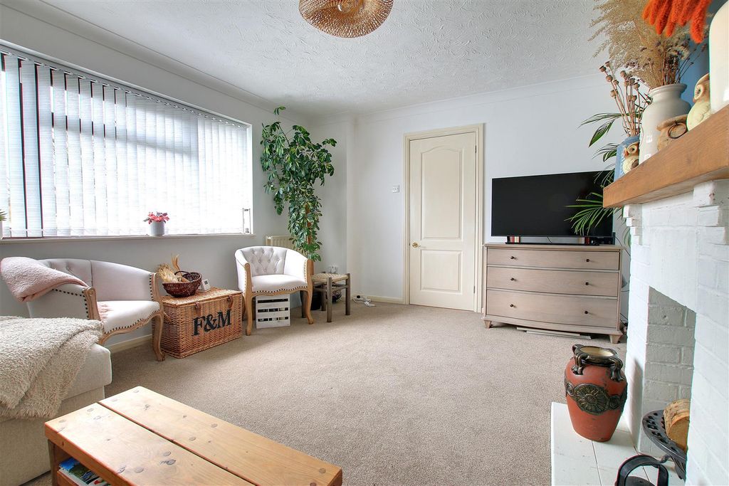 Property photo 3 of 12 Img_6295-Img_6297.Jpg