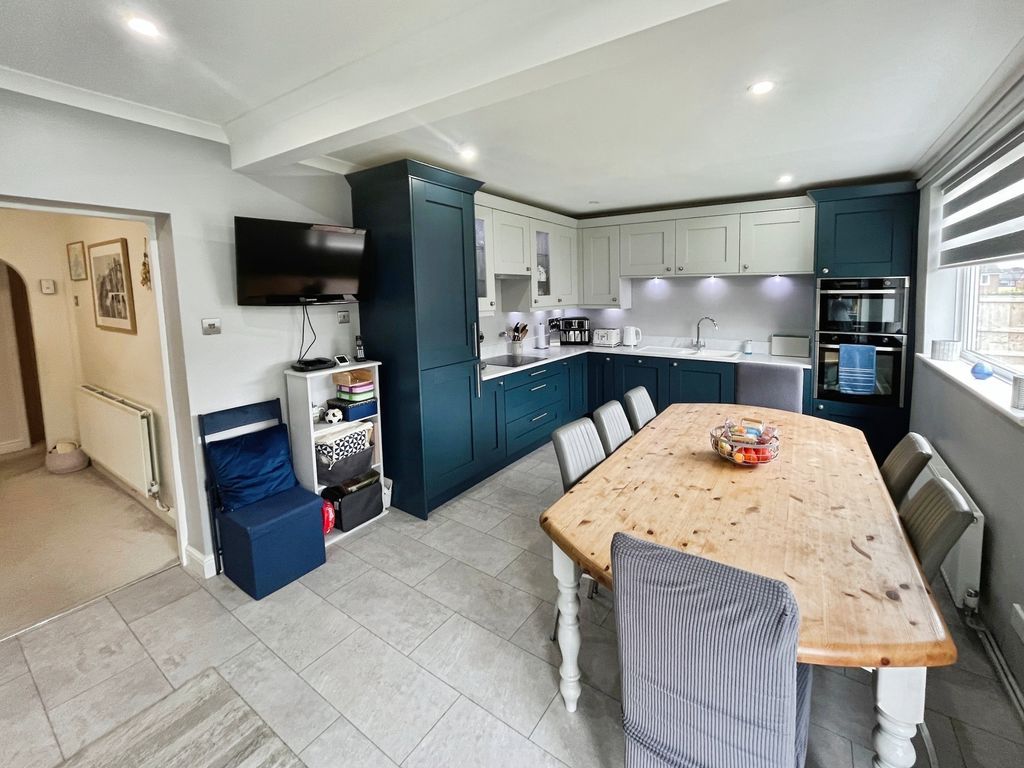 Property photo 2 of 19 Kitchen Diner