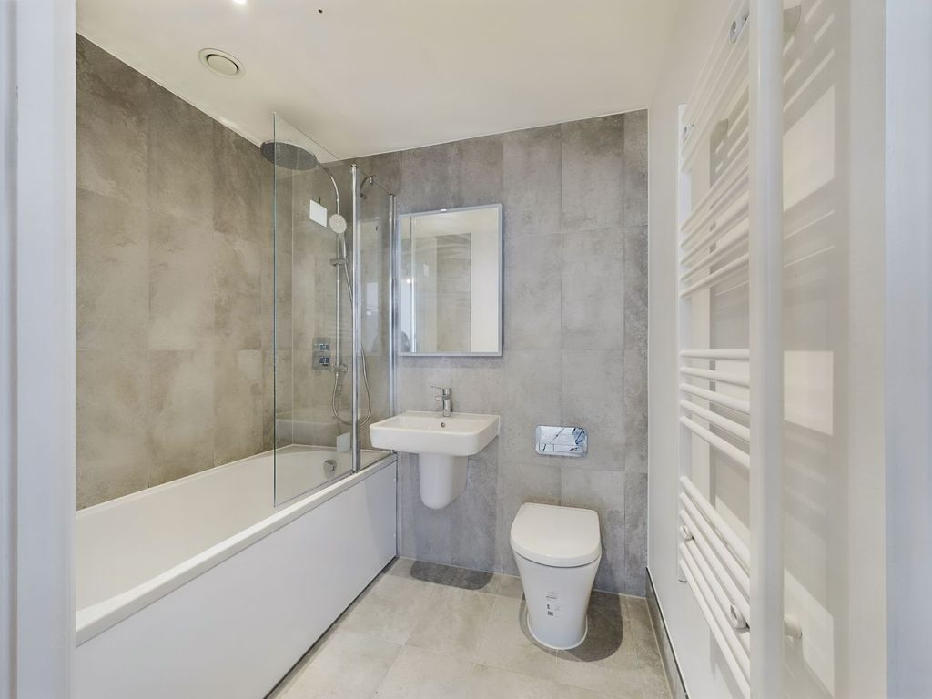 Property photo 3 of 12 Photo 6