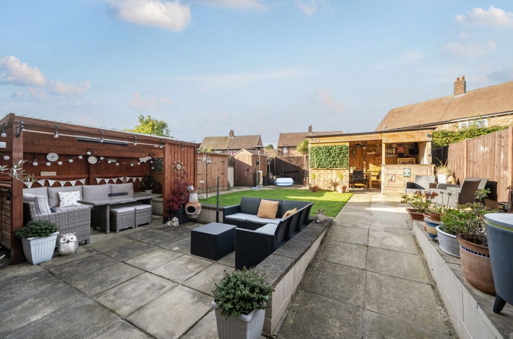 Property photo 1 of 20 Ewemove Harrogate Garden