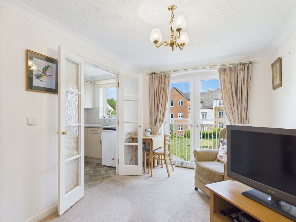 Property photo 3 of 12