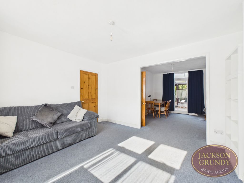 Property photo 2 of 17 Balfour Road