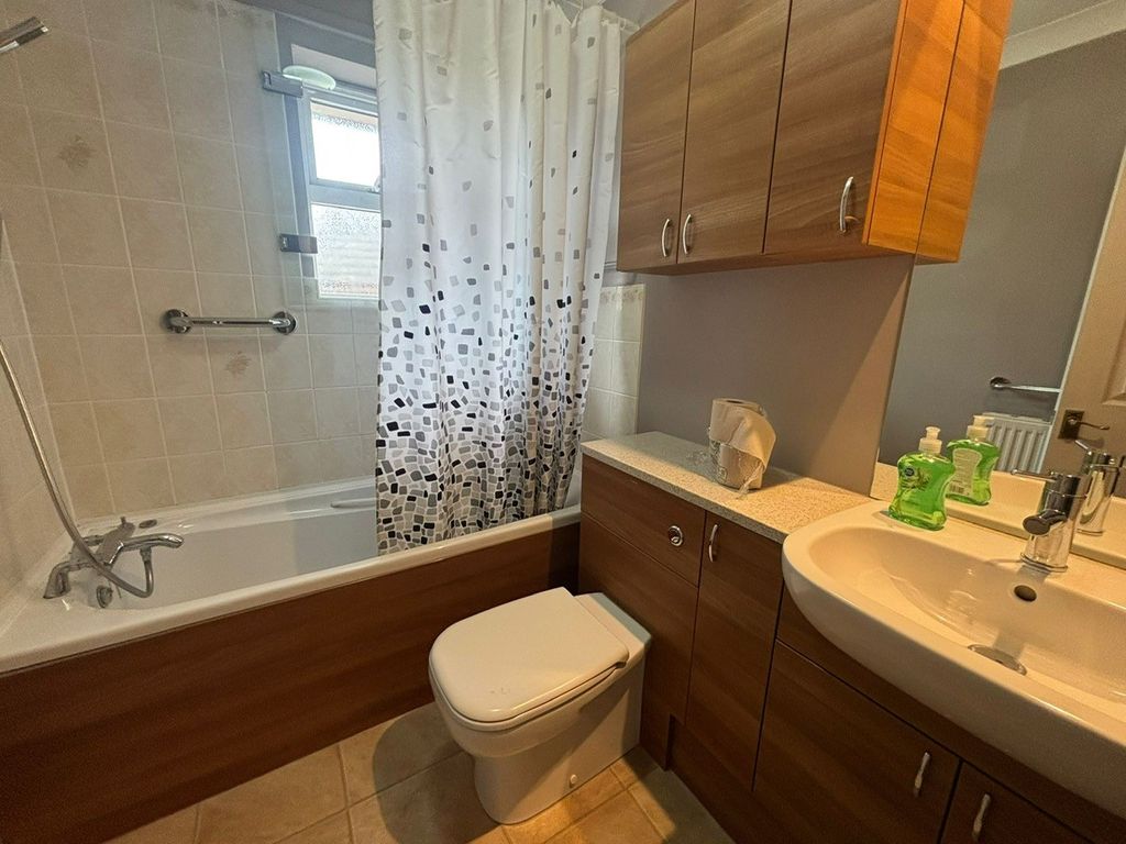 Additional image 7 of 2 bed maisonette to rentCemetery Road Bakers Court, Ryde PO33