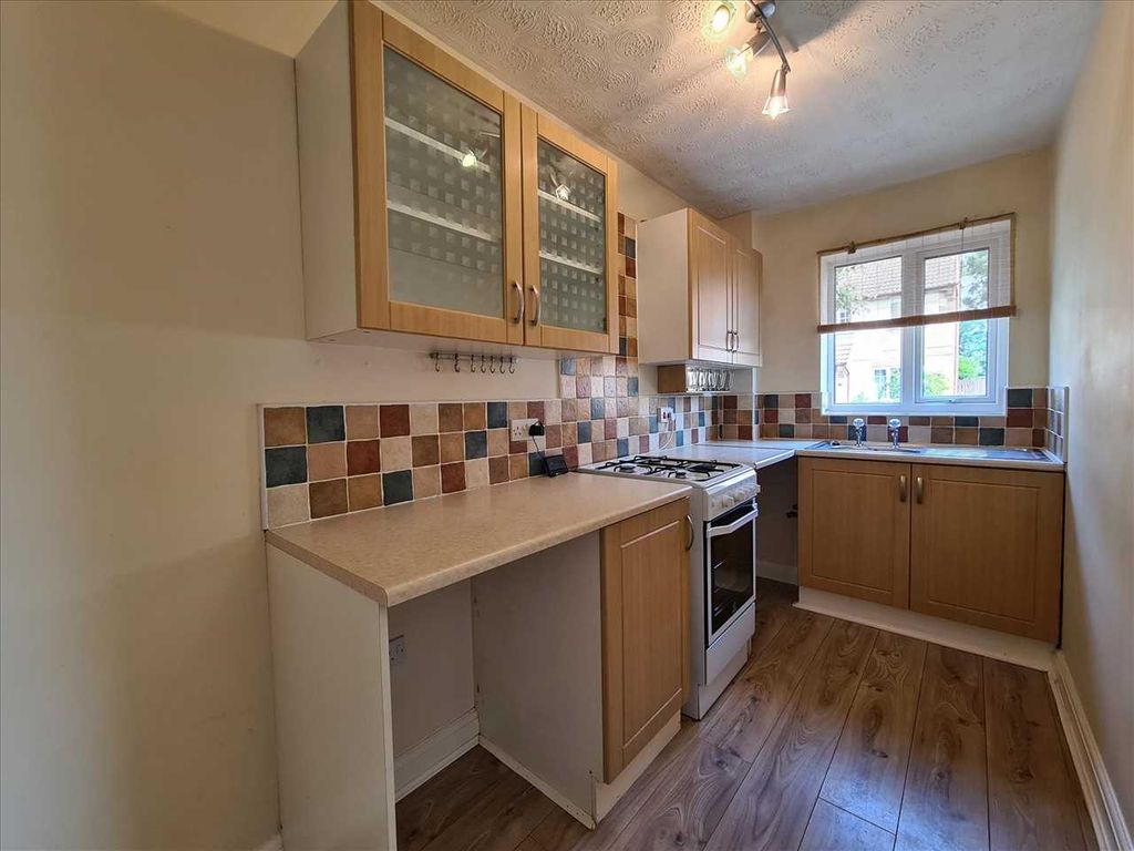 Property photo 3 of 5 Kitchen