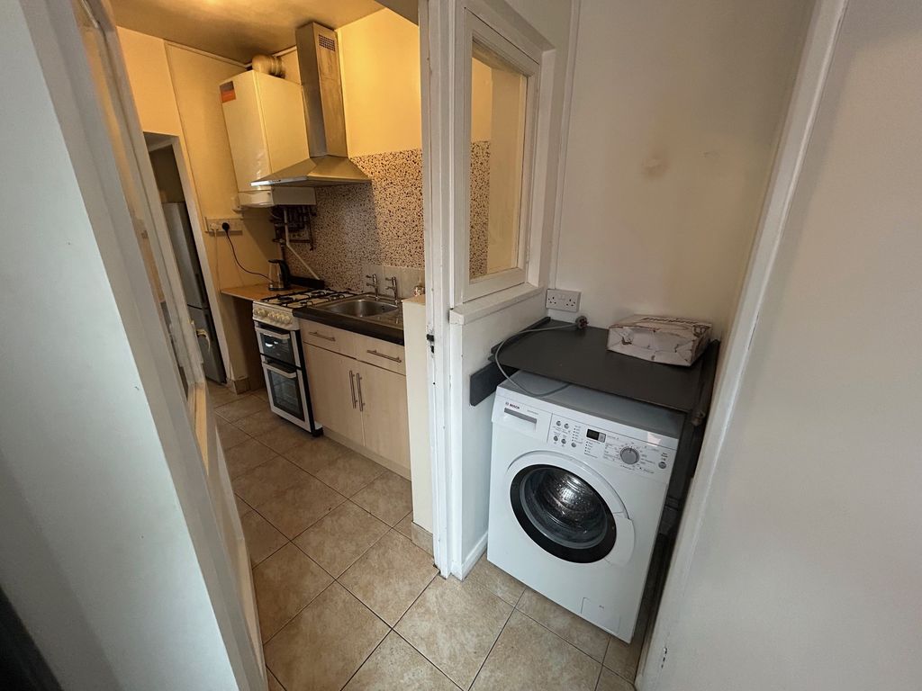 Property photo 3 of 10 Image