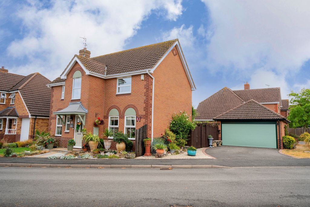 Property photo 1 of 24