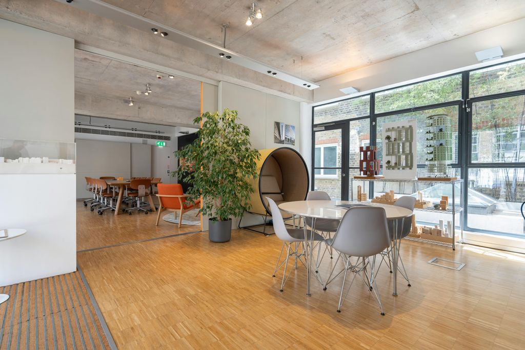 Property photo 1 of 15 Ground Floor - Communal Space