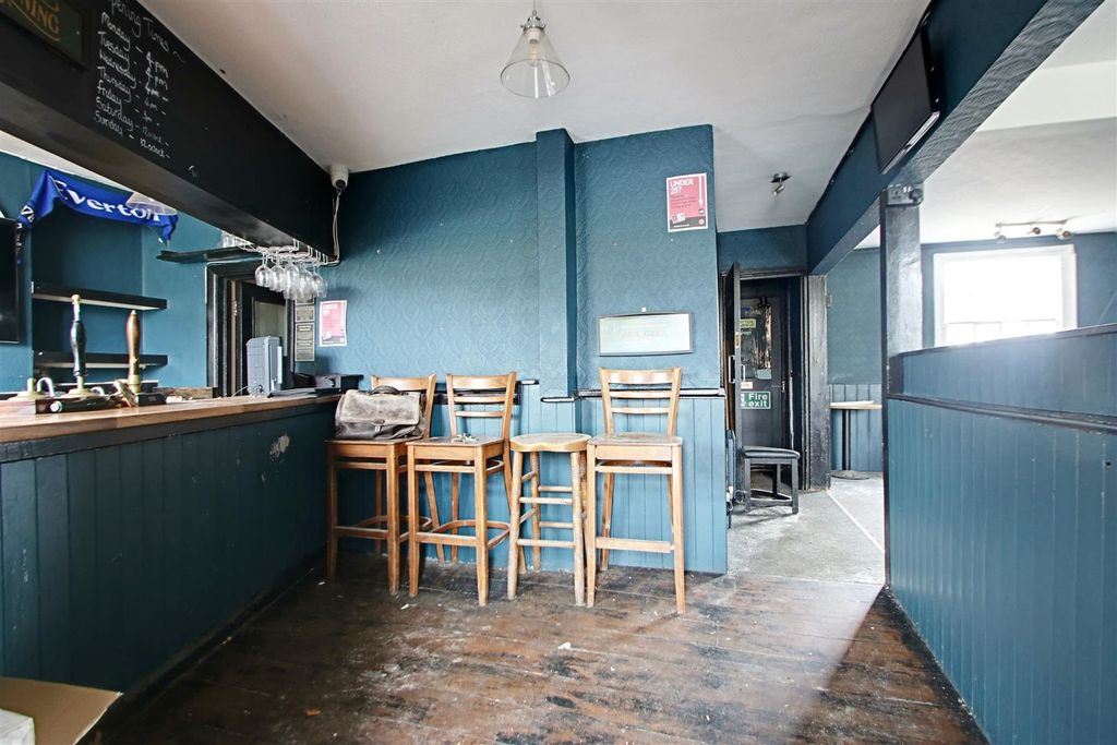 Property photo 2 of 17 Img_9324-Img_9326.Jpg