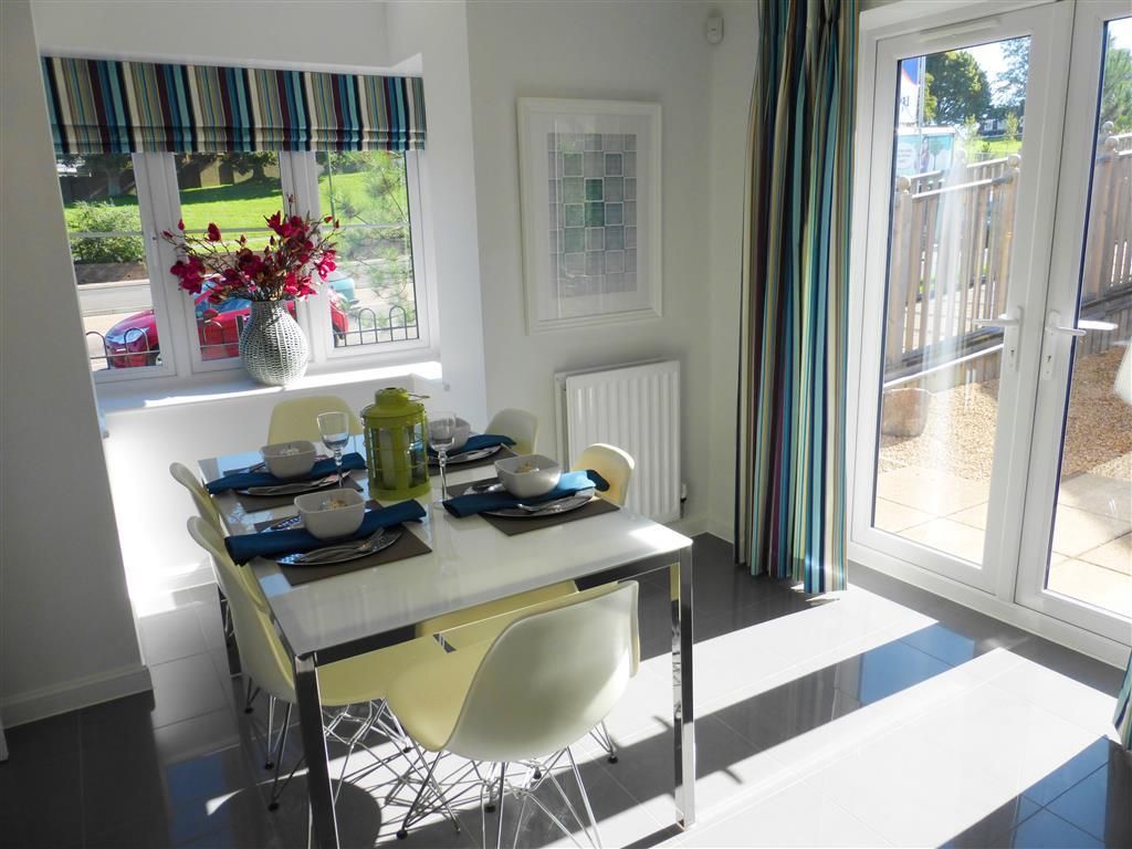 Property photo 3 of 10 Dining Room