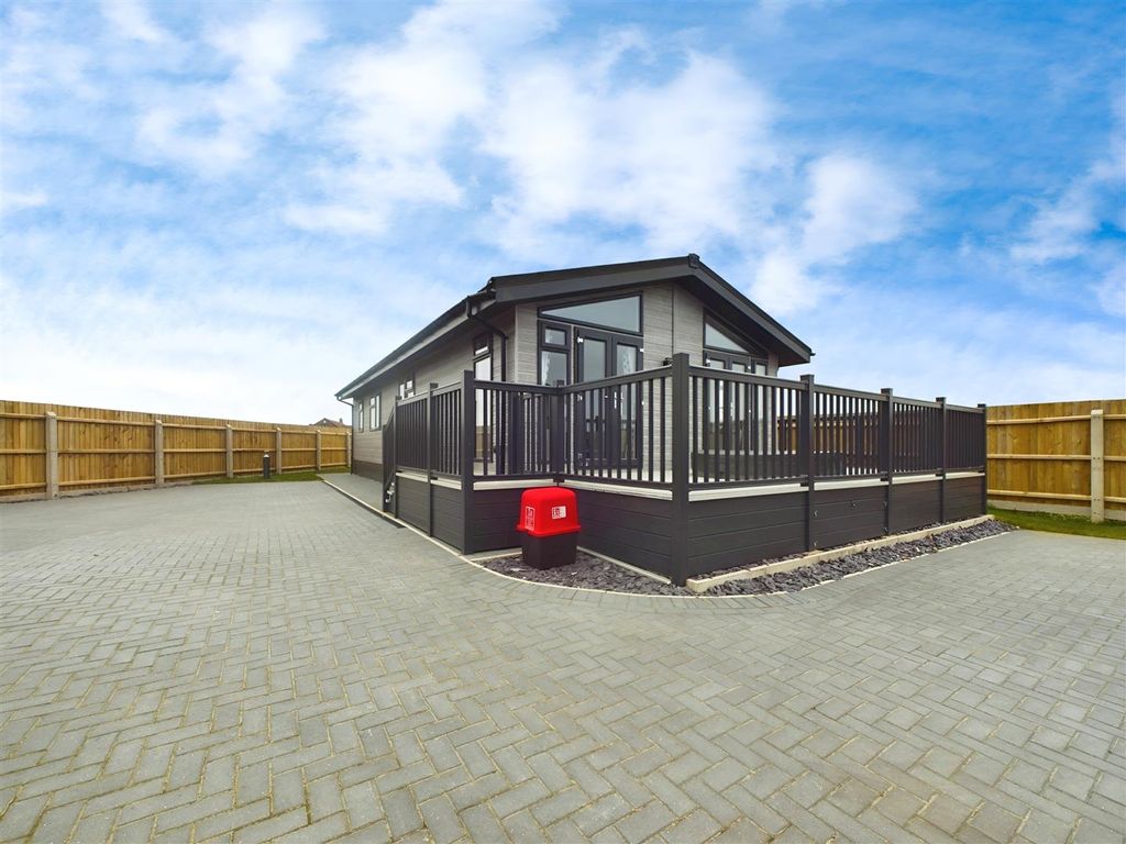 Property photo 1 of 13 2d6940c3-Cam02546G0-Pr0180-Still010.Jpg