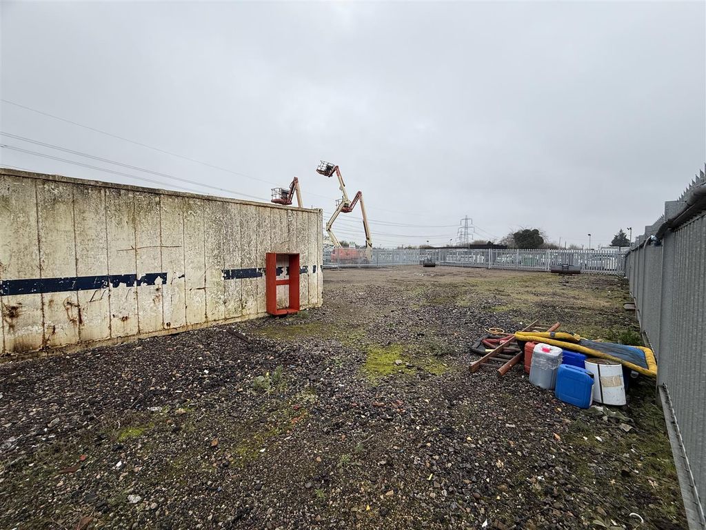 Property photo 3 of 3