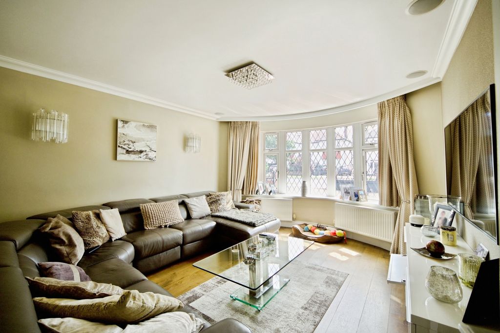 Property photo 2 of 13 Pbox-Img.Jpg