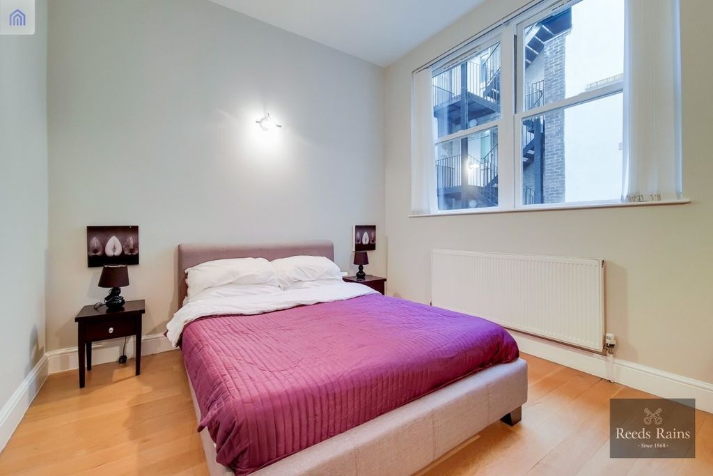 Property photo 3 of 12 Bed