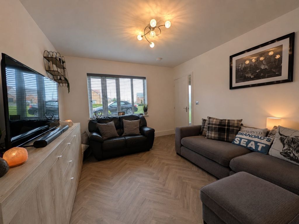 Property photo 2 of 22 d387Cddd-6E83-4388-9784-E63841107475