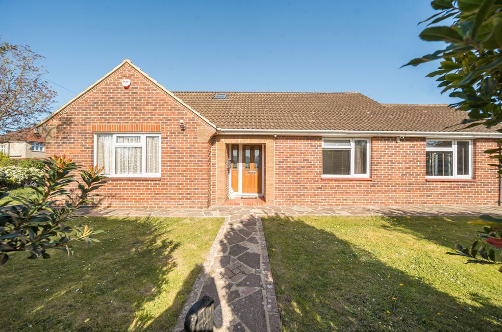 Property photo 1 of 15 External