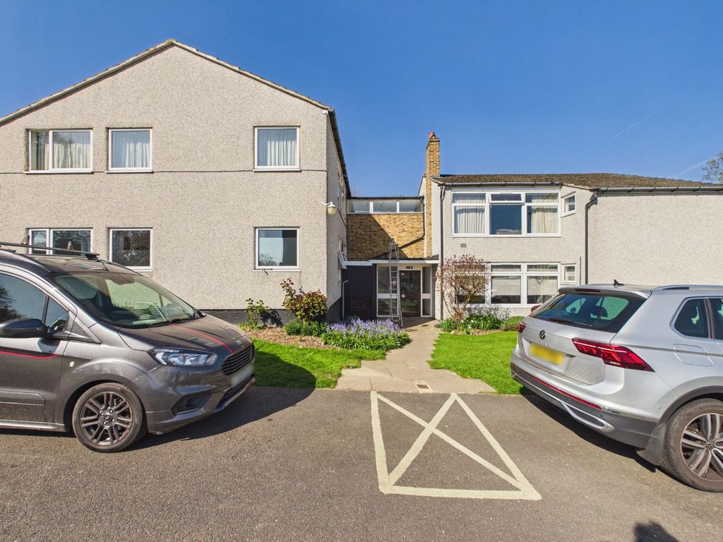 Property photo 2 of 11 4880462