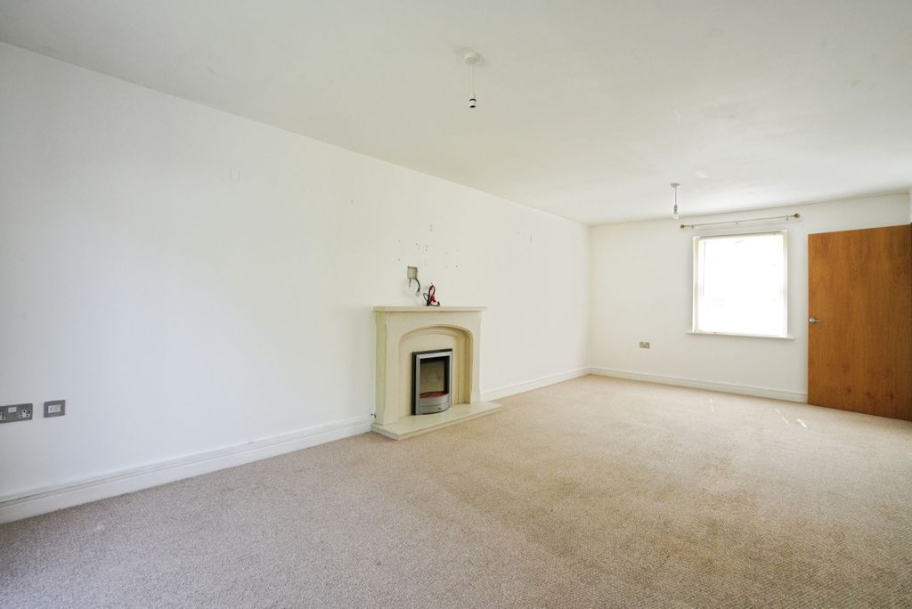 Property photo 2 of 15 Reception Room