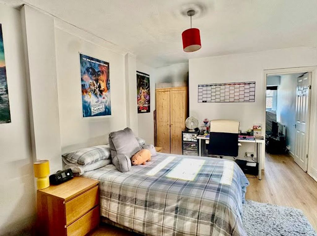 Property photo 3 of 19