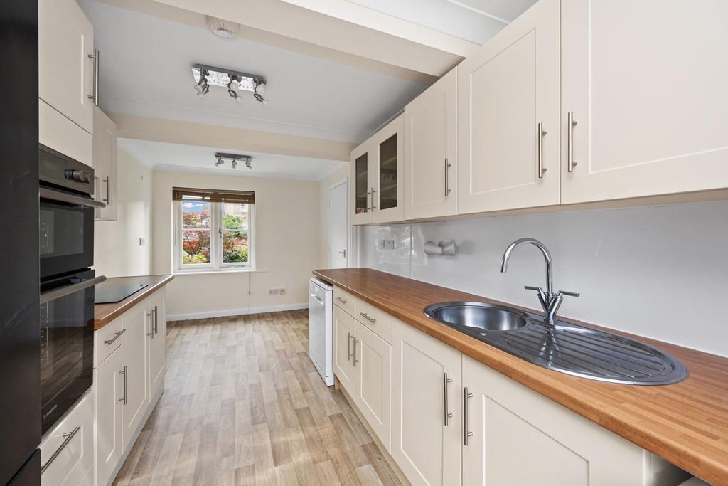 Property photo 3 of 12 Kitchen