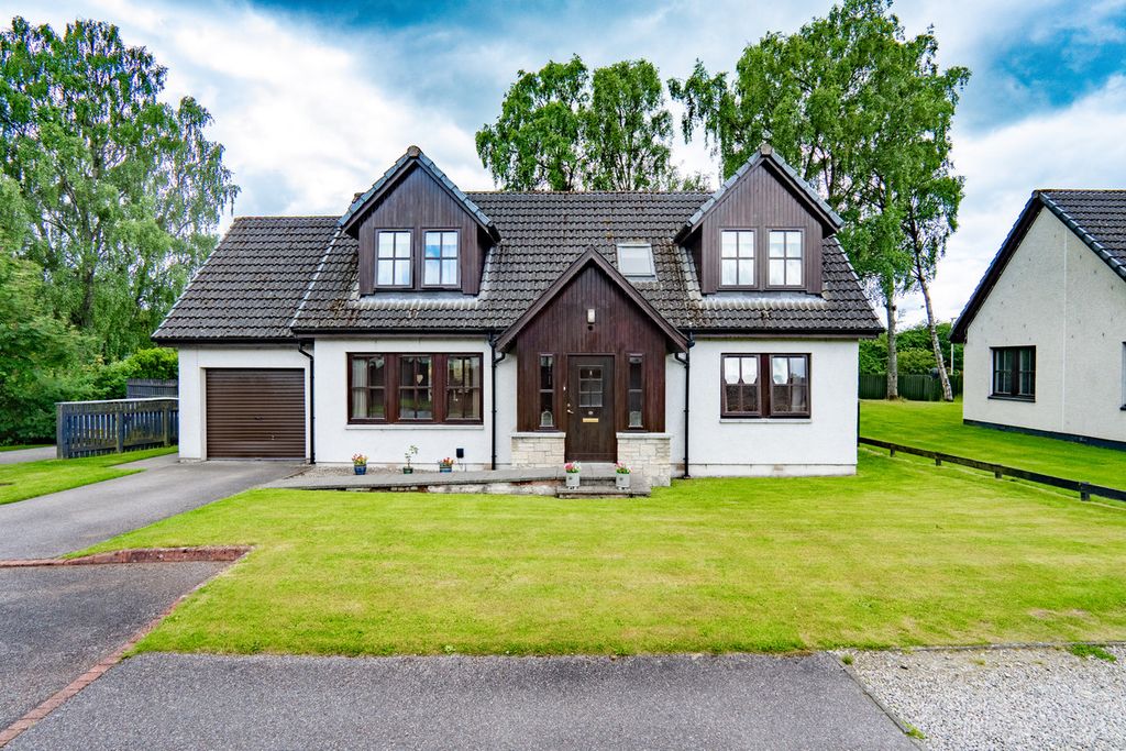Property photo 1 of 40