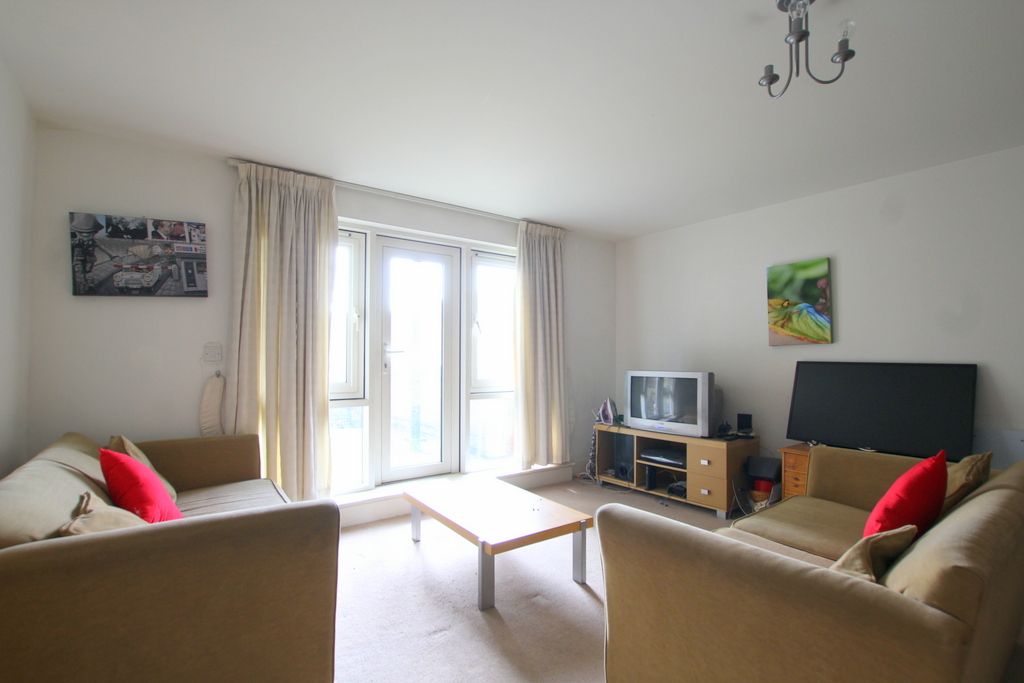 Property photo 2 of 18 3