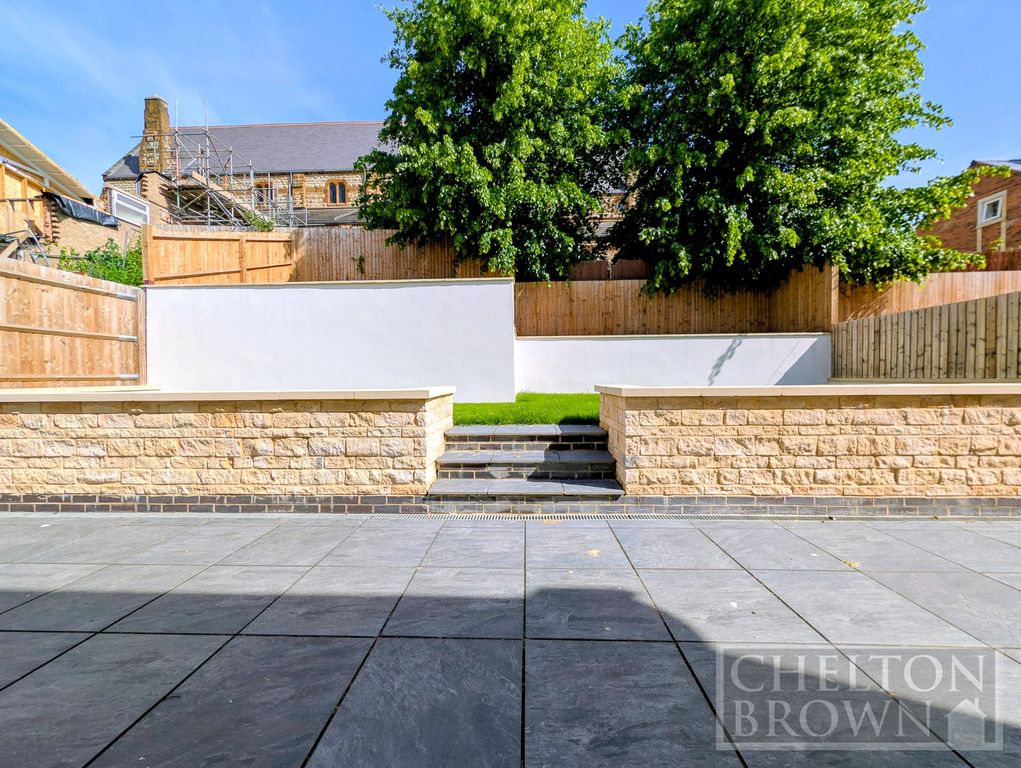 Property photo 3 of 52 Rear Garden