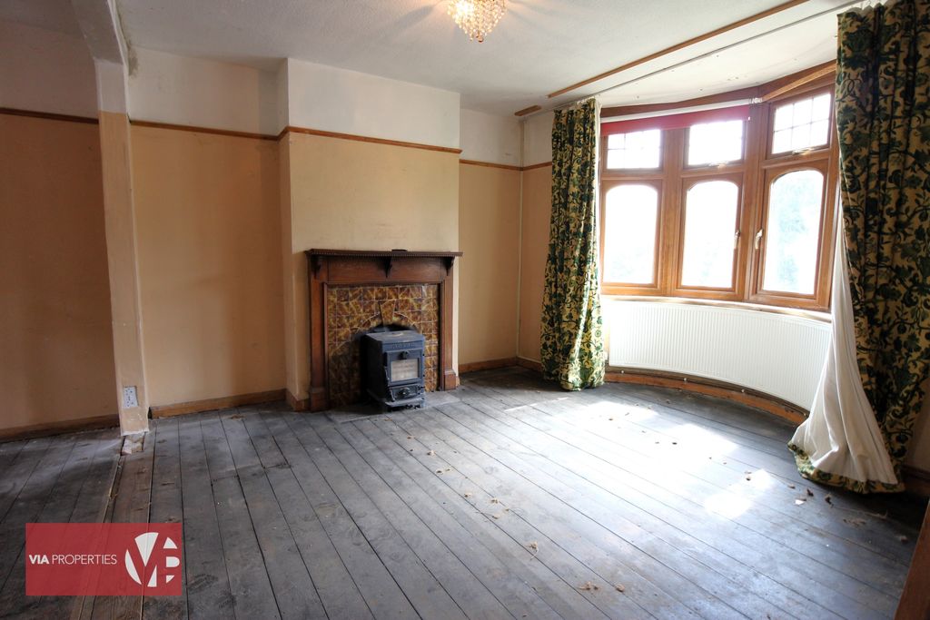 Property photo 3 of 19 Photo 1