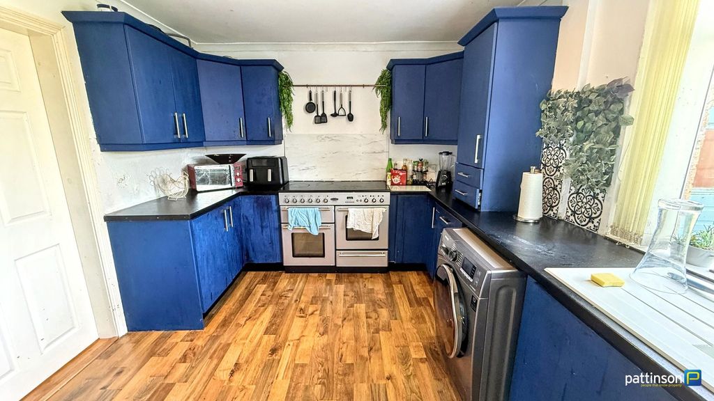 Property photo 3 of 19