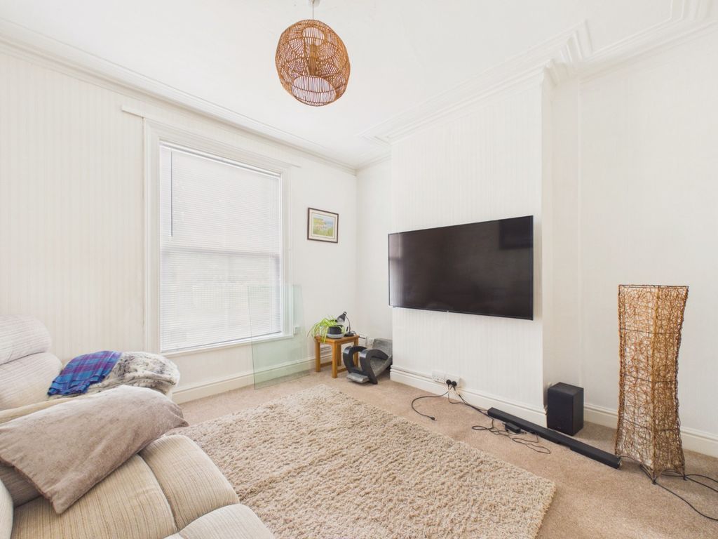 Property photo 2 of 15 5198615