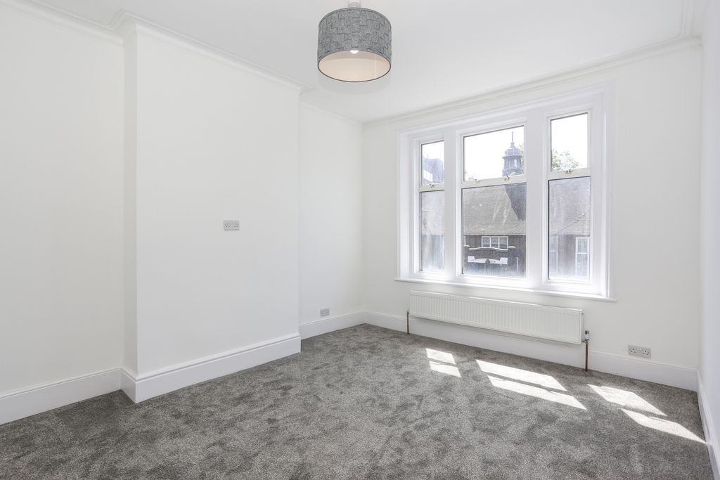 Property photo 3 of 11 Img_5959