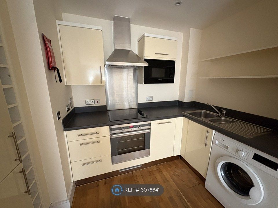 Property photo 3 of 5 Kitchen