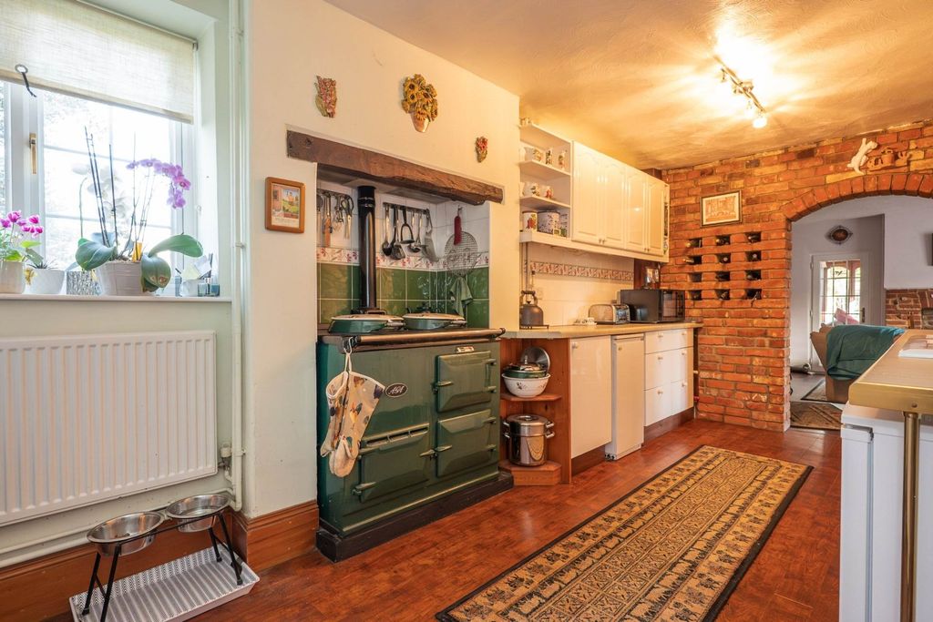 Property photo 3 of 41