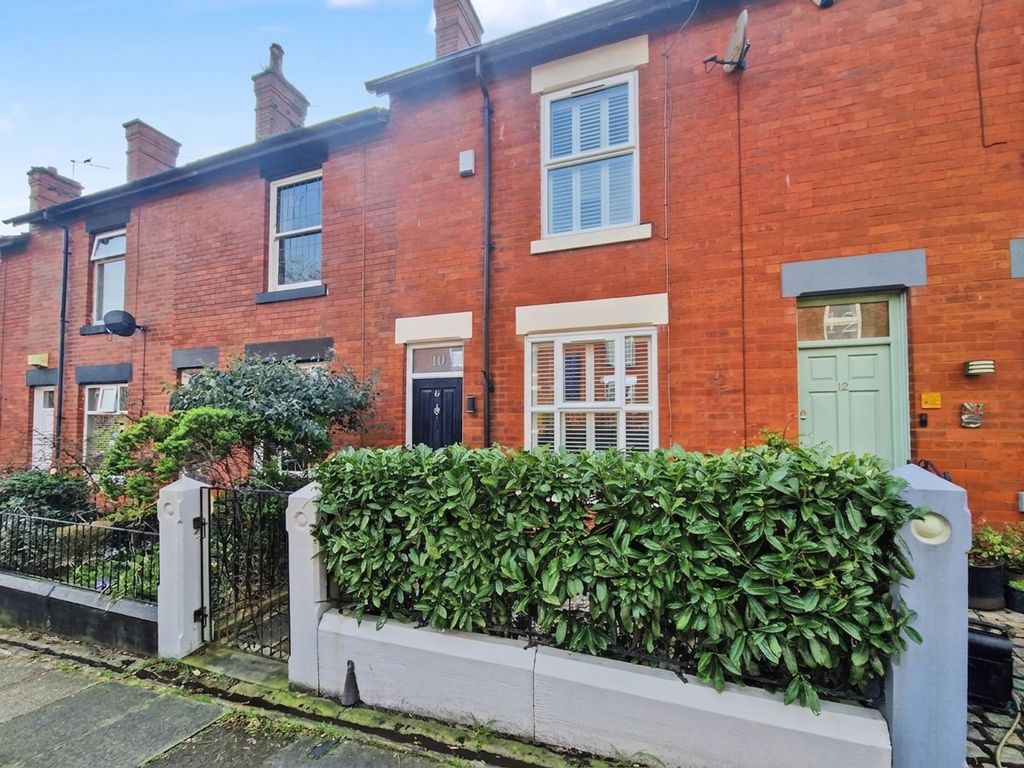 Property photo 2 of 28