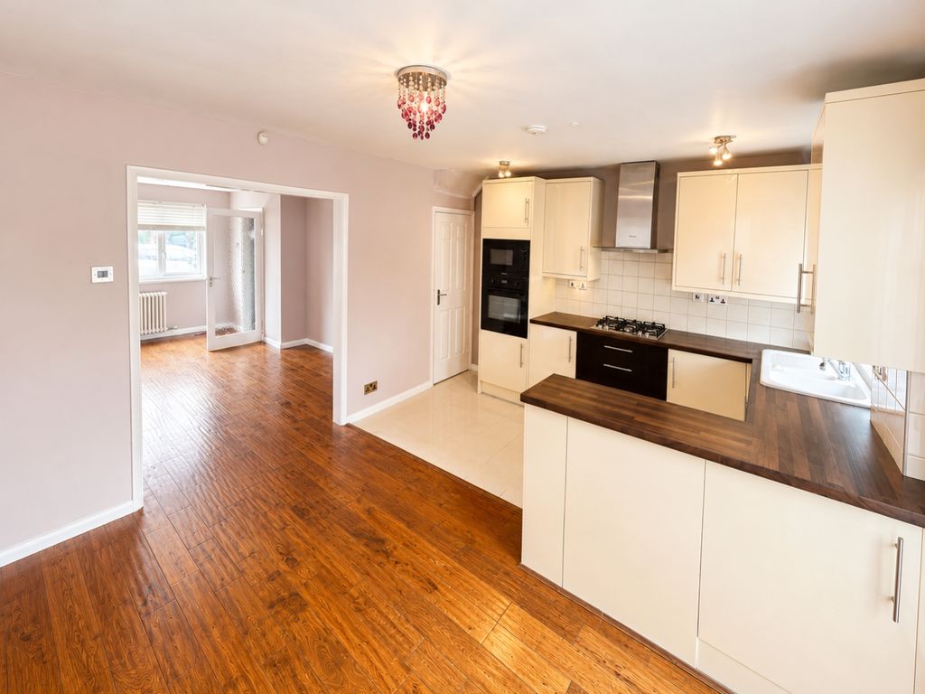 Property photo 1 of 11 00c2A7Fd-Baa2-4B1d-96F4-9Dff11382Bdc (1)
