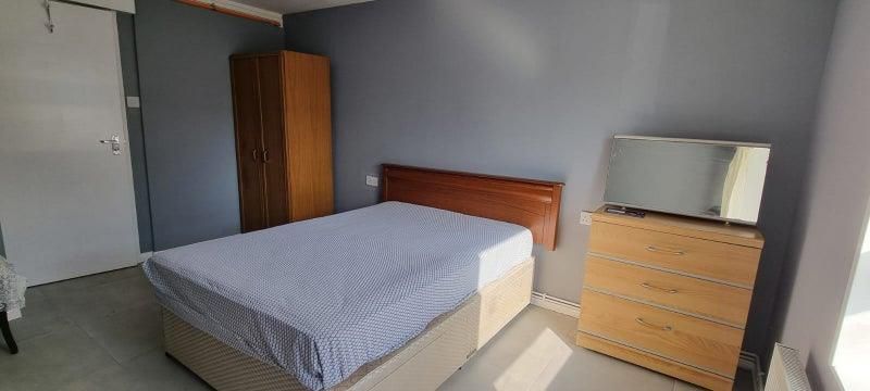Property photo 2 of 9 Bedroom