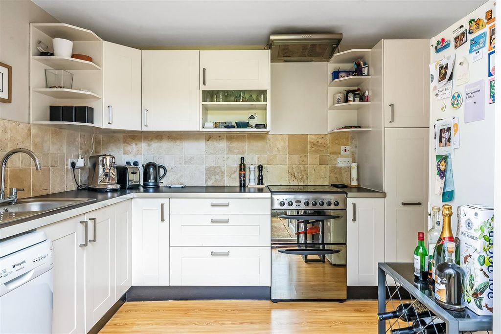 Property photo 3 of 32 84-Ockleys-Mead-17.Jpg