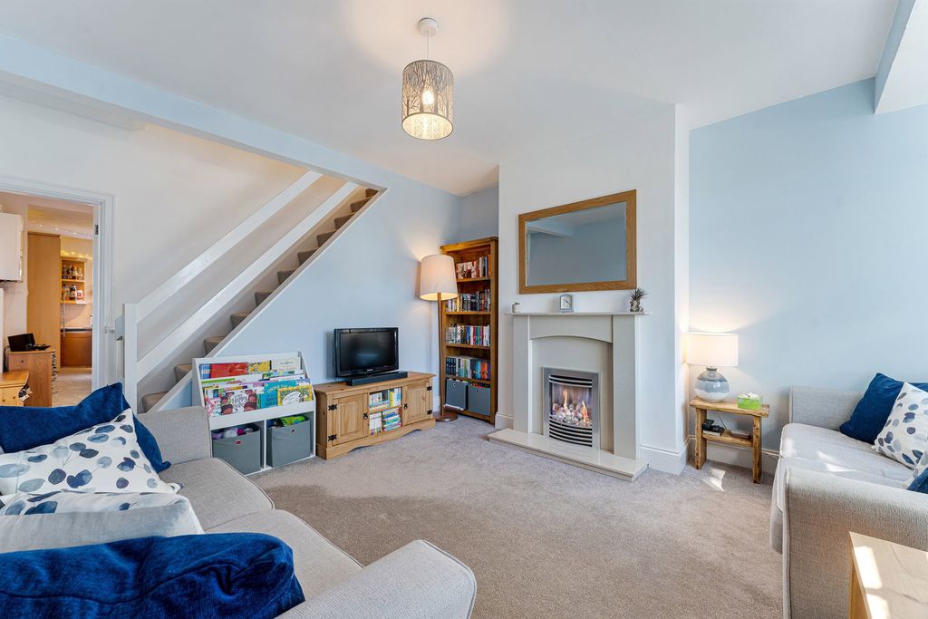 Property photo 2 of 19